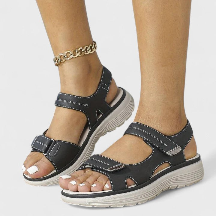 Katharina Goslar | Elegante Orthopädische Sandalen in Blau