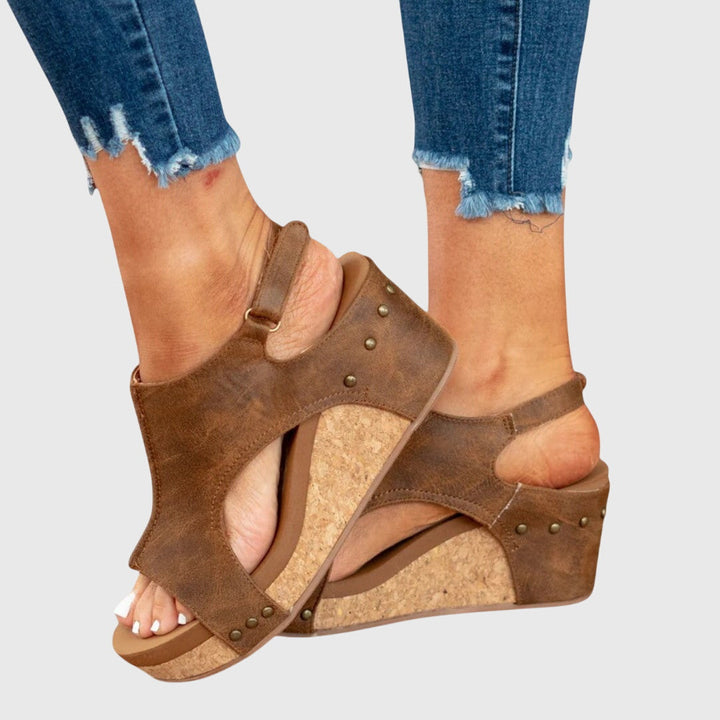 Mia Regensburg | Elegante Orthopädische Sandalen in Beige