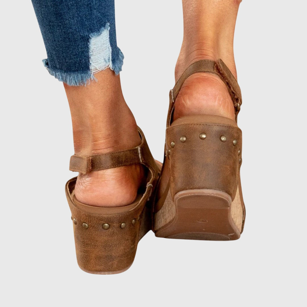 Mia Regensburg | Elegante Orthopädische Sandalen in Beige