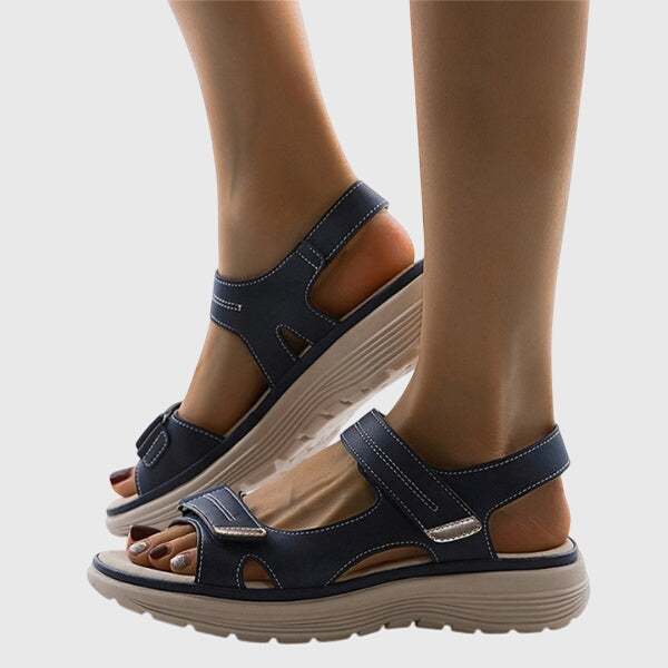 Karolina Ansbach | Sandalen mit Verstellbarem Riemen
