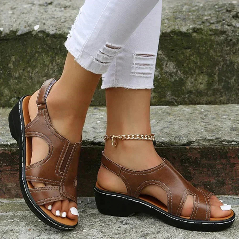 Rosalie Weimar | Orthopädische Sandalen mit Absatz