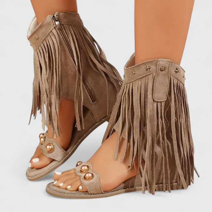 Christiane Lübeck | Chic Fransen Sandalen