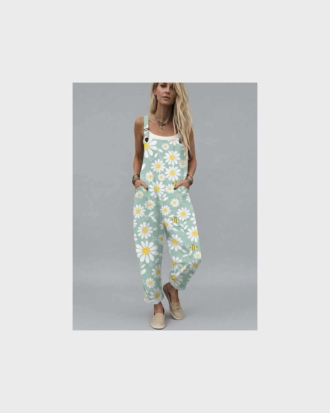 Cornelia Rüdesheim | Latzhose mit Margeriten Mintgrün