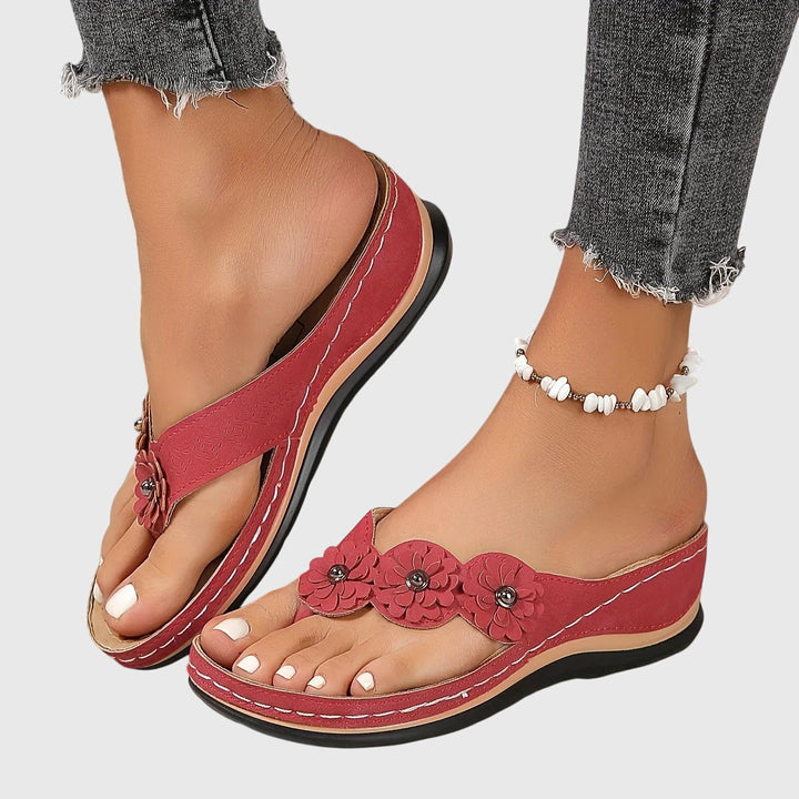 Karolina Tübingen | Elegante Orthopädische Flip-Flops