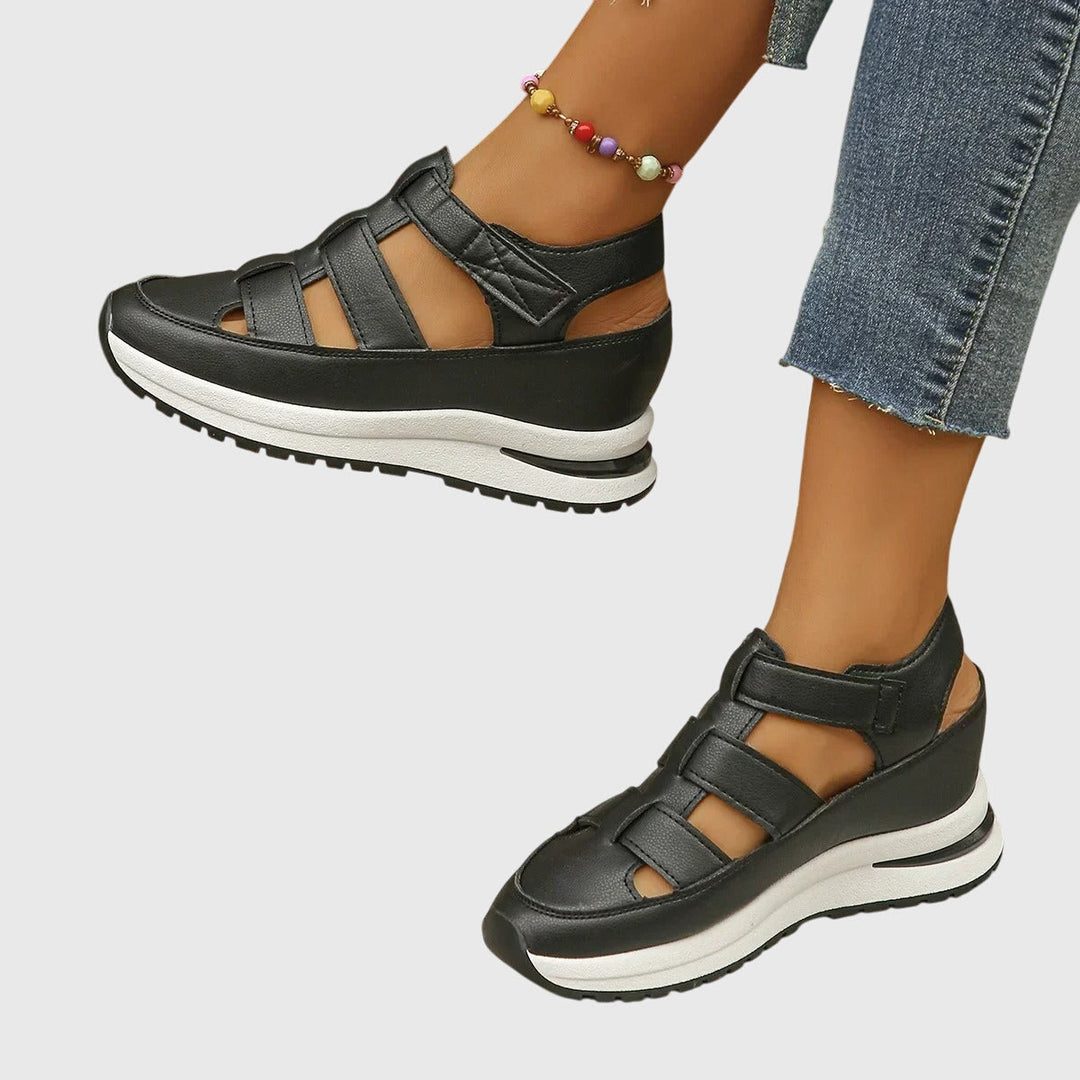 Katharina Schwerin | Vielseitige Orthopädische Sandalen