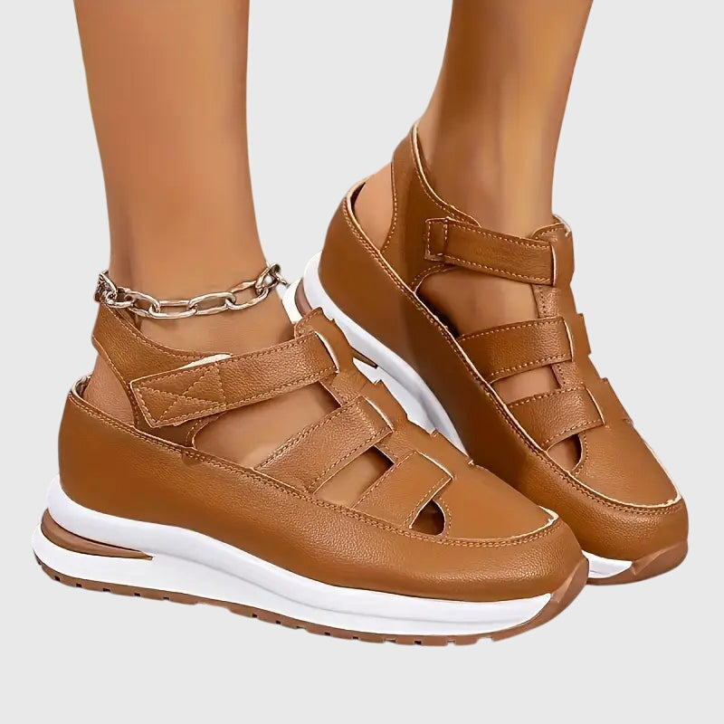 Katharina Schwerin | Vielseitige Orthopädische Sandalen