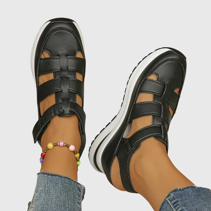 Katharina Schwerin | Vielseitige Orthopädische Sandalen