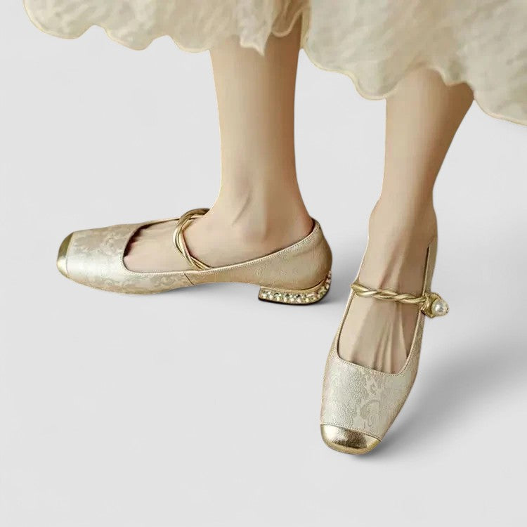 Johanna Ulm | Elegante Orthopädische Mary Janes