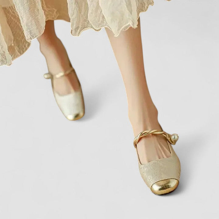 Johanna Ulm | Elegante Orthopädische Mary Janes