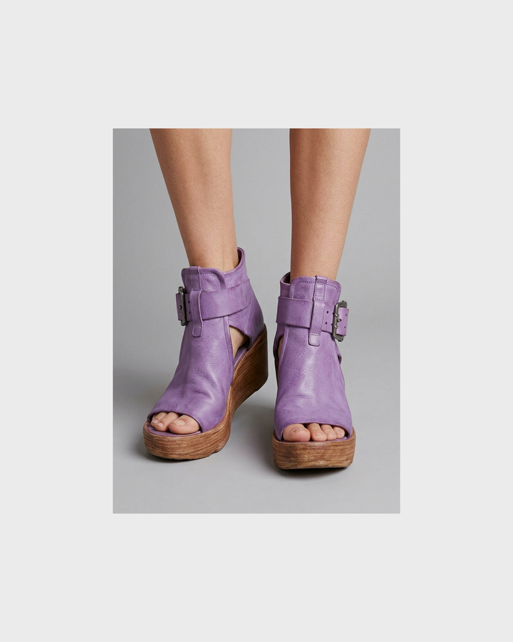 Greta Rothenburg | Klassische Wedge-Sandalen