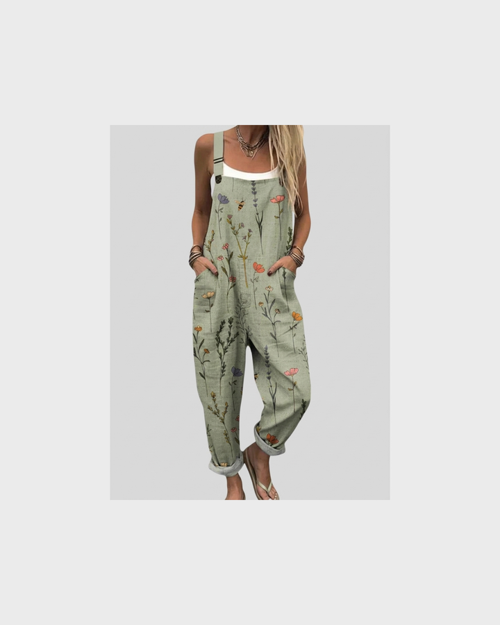 Helene Aachen | Salbeigrüne Latzhose mit Blumenmix