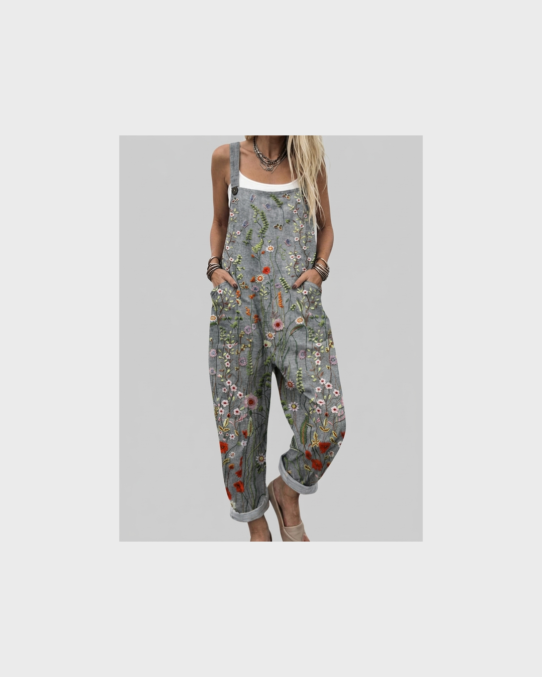 Helene Potsdam | Graue Latzhose mit Blumenwiese