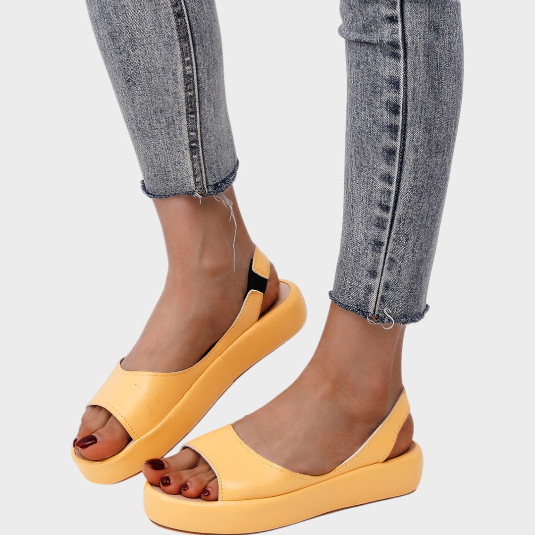 Emma Schwerin | Elegante Orthopädische Sandalen in Gelb
