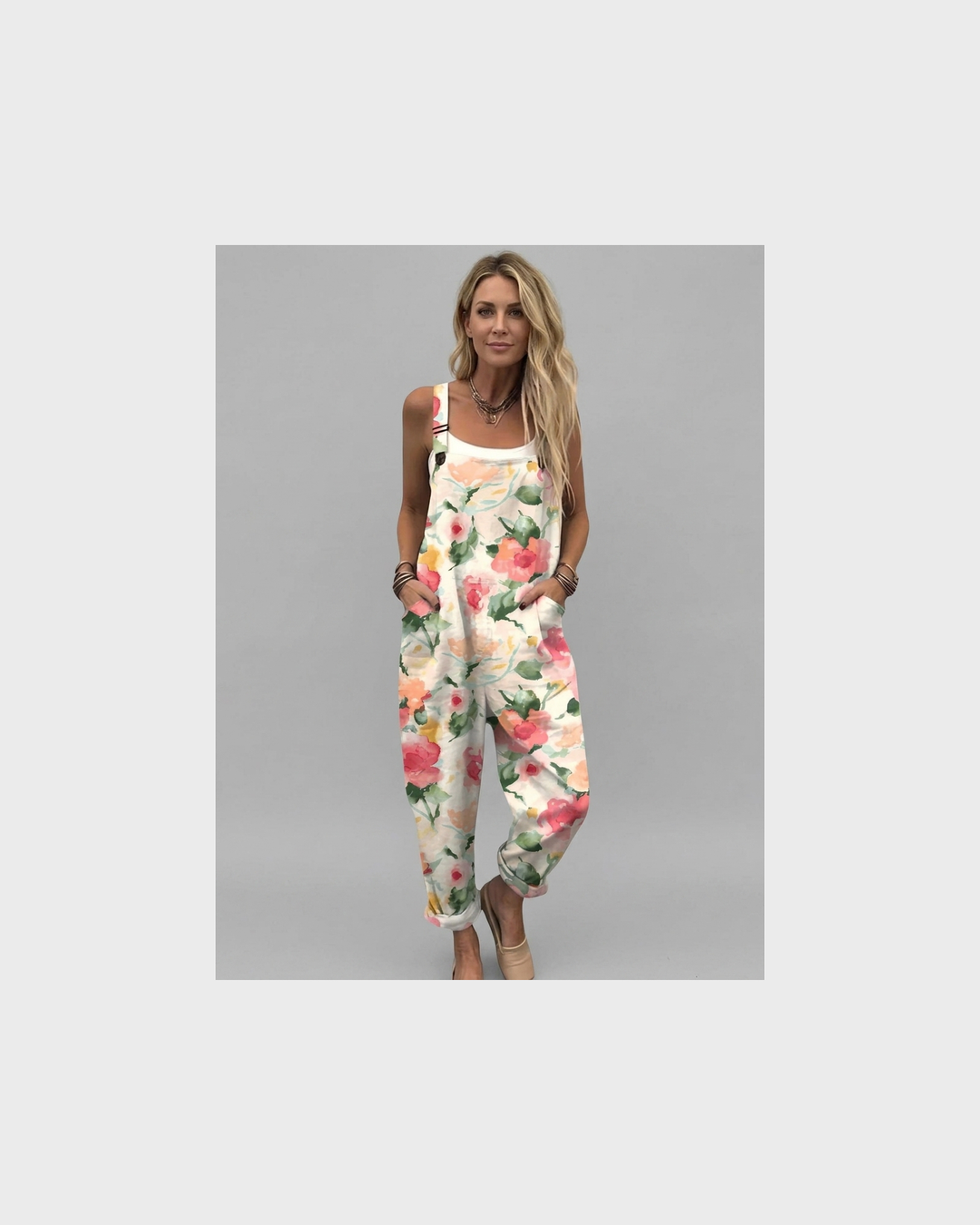 Isolde Potsdam | Latzhose mit Pastell-Rosen