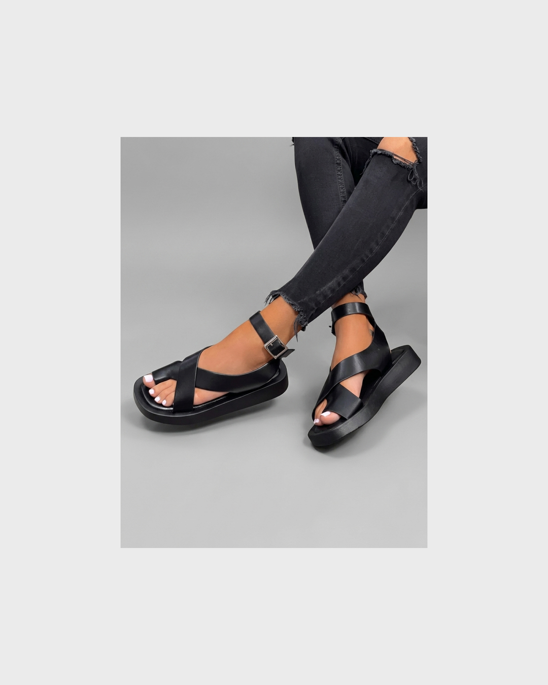 Johanna Görlitz | Dicke Plattformsandalen