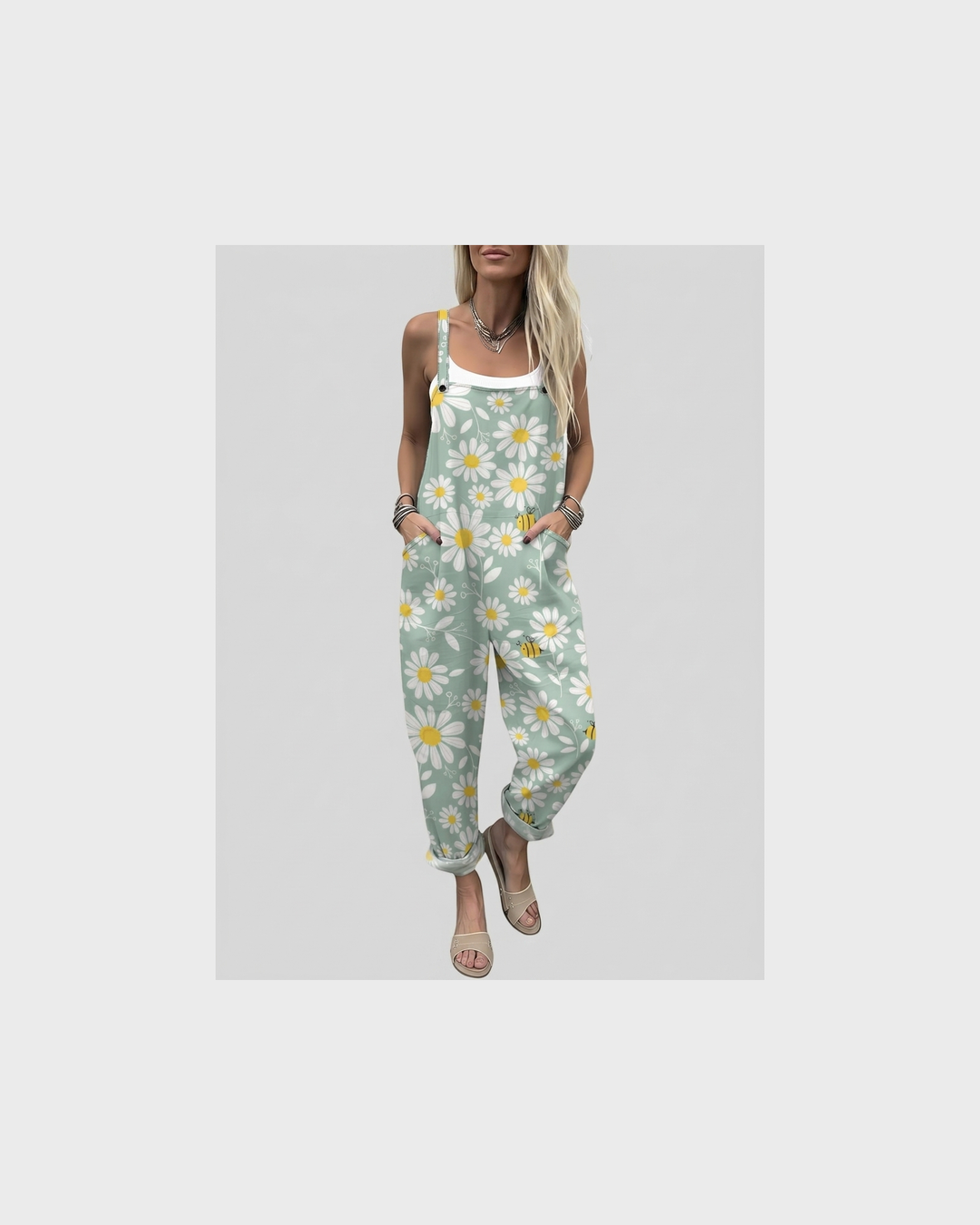 Josefine Dresden | Salbeigrüne Latzhose mit Margeriten