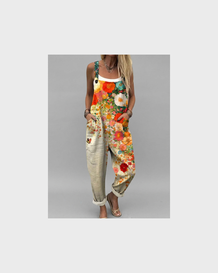 Rosalie Konstanz | Florale Latzhose mit Mohnblumen