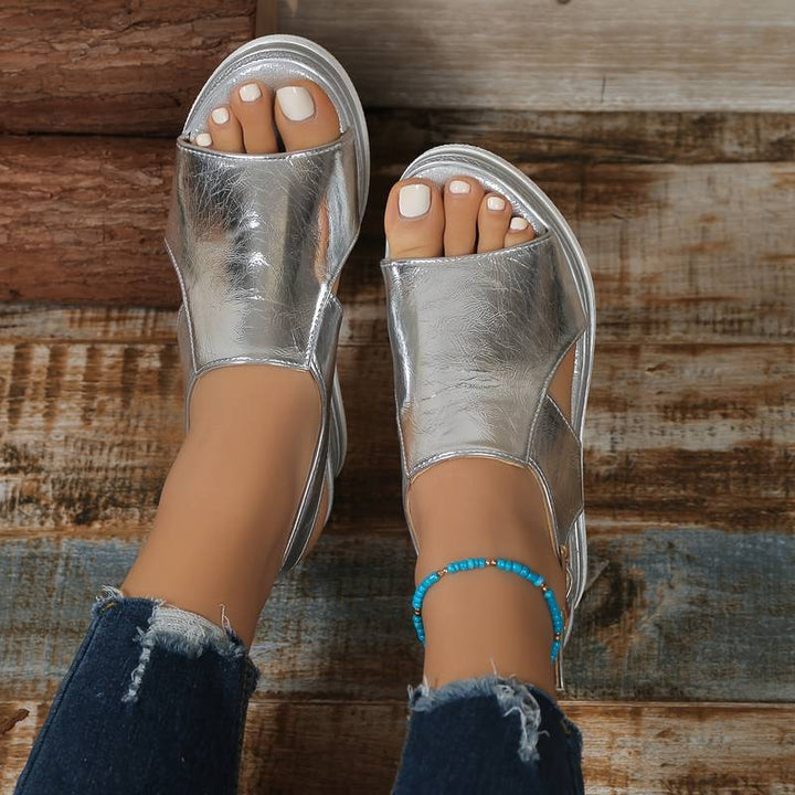 Marlene Weimar | Stylische Metallic-Sandalen