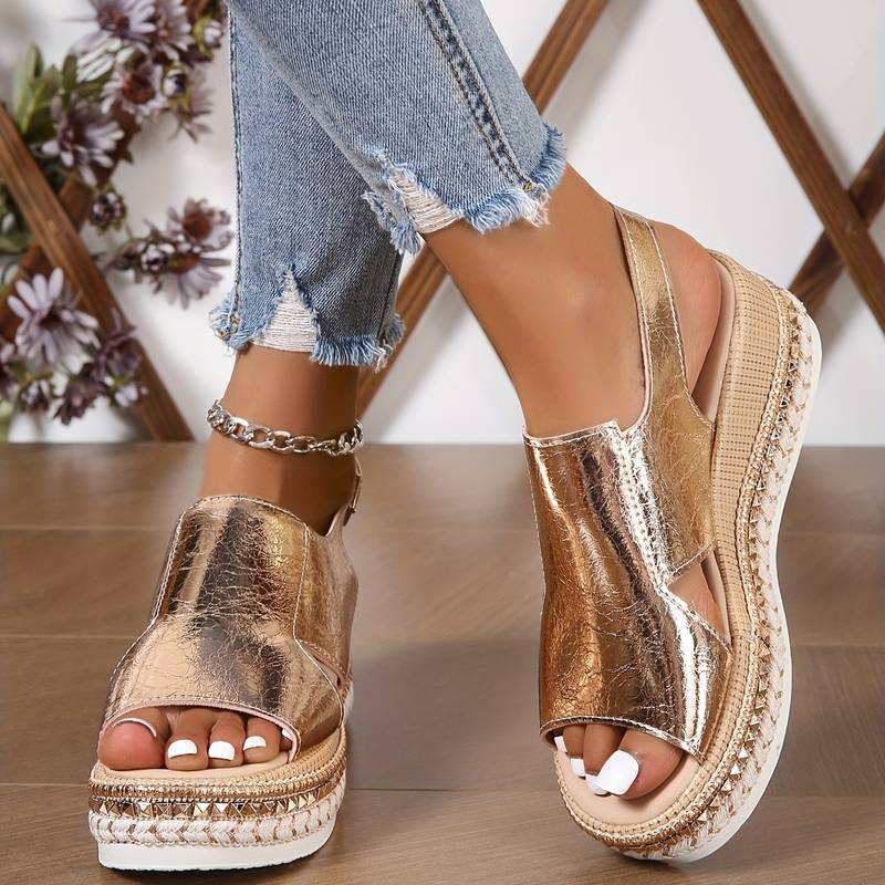 Marlene Weimar | Stylische Metallic-Sandalen