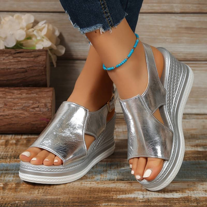 Marlene Weimar | Stylische Metallic-Sandalen