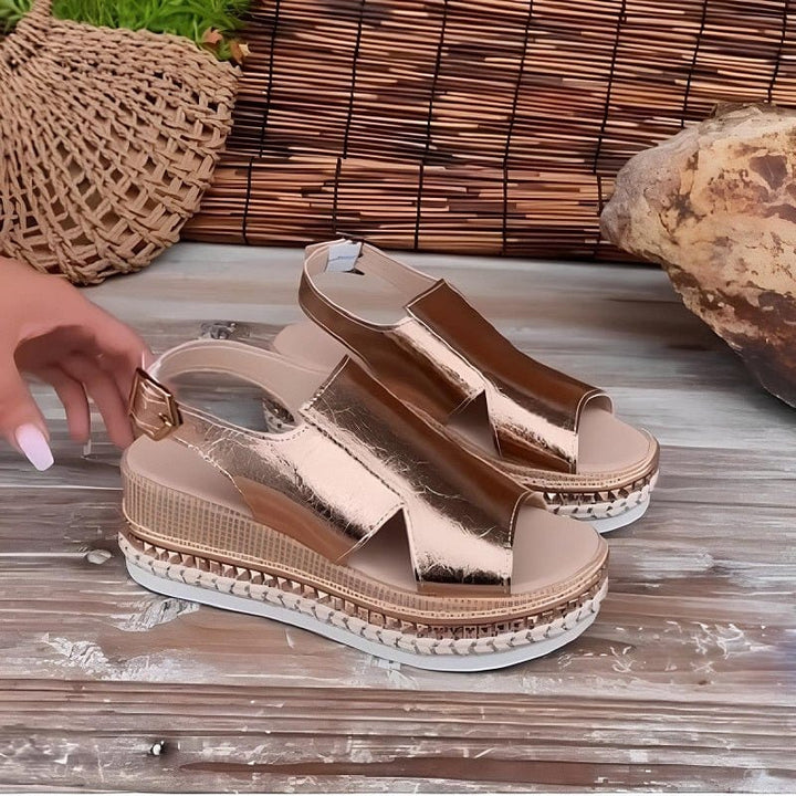 Marlene Weimar | Stylische Metallic-Sandalen