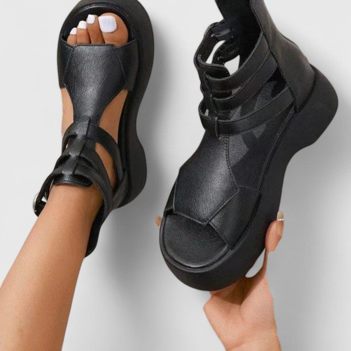 Karolina Münster | Orthopädische Sandalen in Schwarz