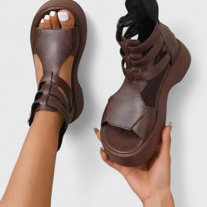 Karolina Münster | Orthopädische Sandalen in Schwarz